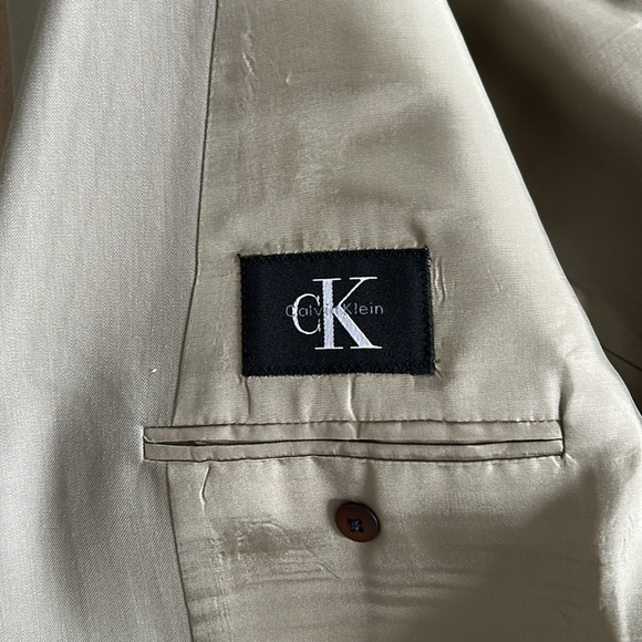 Calvin Klein suit coat, 42L, 100% wool.  New condition. - Picture 6 of 7